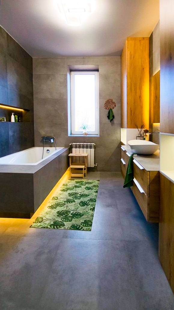 Ванная комната с окном по проекту загородного дома (180 кв. м.) - "ДЮК" от компании "БауАртЭстетика" смотреть онлайн