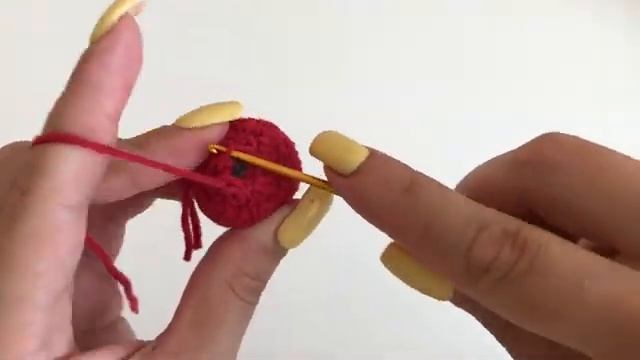 ВЯЖЕМ ЯГОДКУ КРЮЧКОМ смотреть онлайн