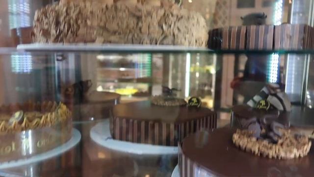 Most Delicious Mini Cakes at OPERA Patisserie + Haul Video | Doha, Qatar | i am SIGH смотреть онлайн