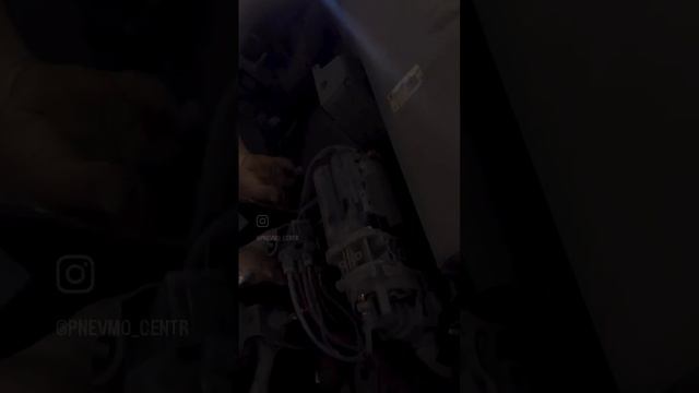 Замена компрессора пневмоподвески Audi Q7 | 89654722299