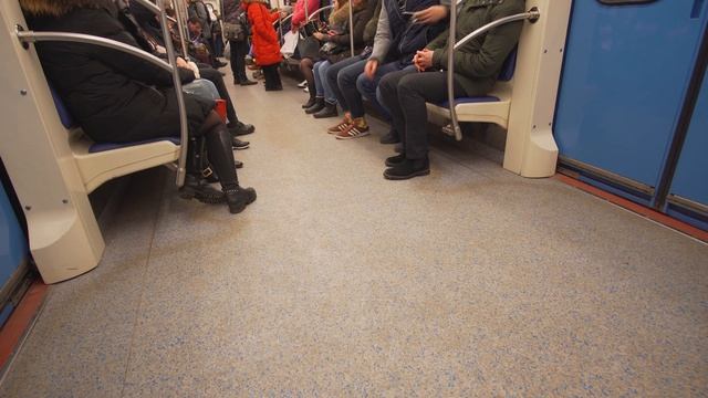 Russia, Moscow, Metro ride from Семёновская to Партизанская смотреть онлайн