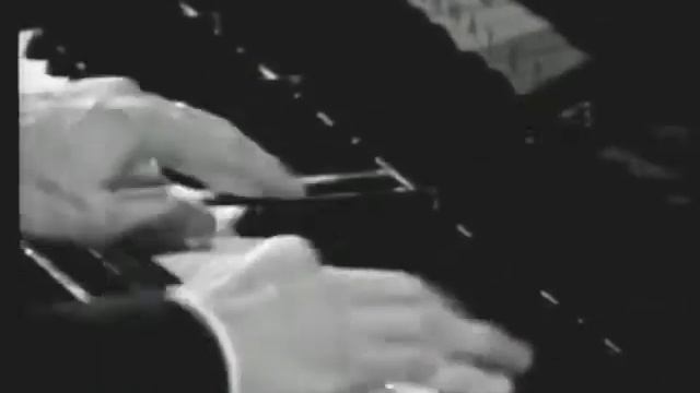 Claudio Arrau - Beethoven - Piano Sonata No 26 in E-flat major, Op 81a смотреть онлайн