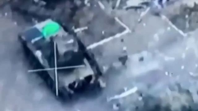 ⚡️СВО 18+ Экипаж БМП-2 увернулся от нескольких пусков ПТУР во время штурма Угледара смотреть онлайн