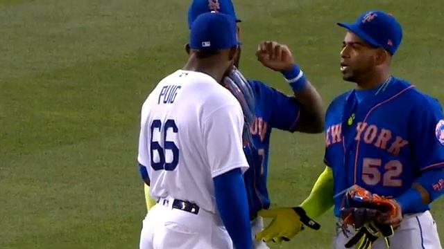 Yasiel Puig talks to Yoenis Cespedes and Jose Reyes between frames смотреть онлайн