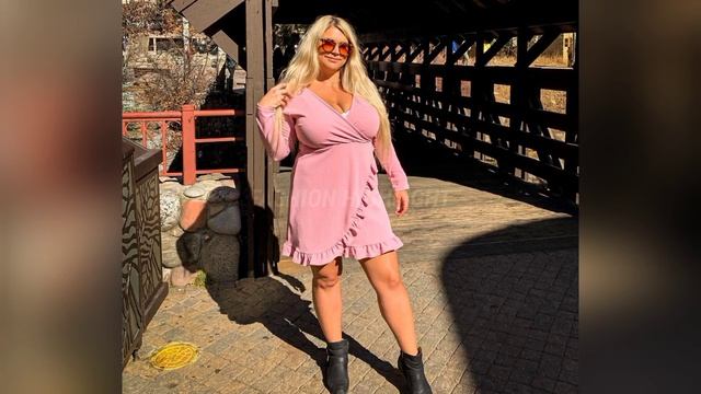 Traveling Hoppy »Wiki Biography, Age, Net Worth, Fashion Blogger, Body Measurements, Plus Size Mode