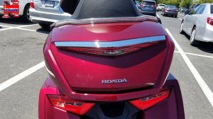 Получил чек от Трампа.