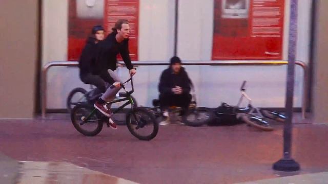 BMX / GROW UP – JULIAN ARTEAGA, JARED DUNCAN, AND ALEC SIEMON смотреть онлайн