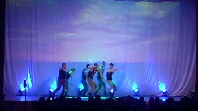 СФ Танец коллективный общий план смотреть онлайн