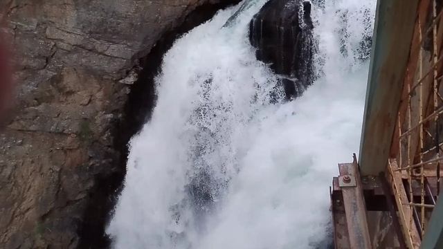 Водопад Искандеркуль