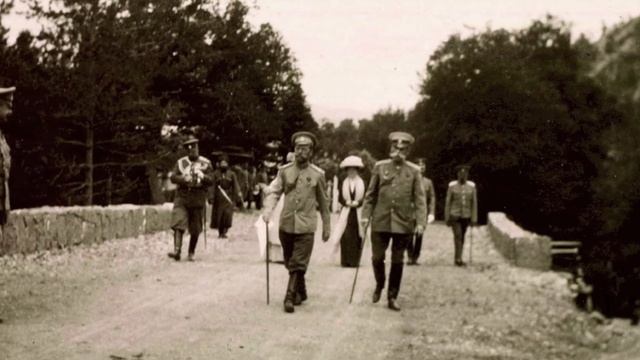 The Imperial family visits Kozmodemyansk 1914 смотреть онлайн