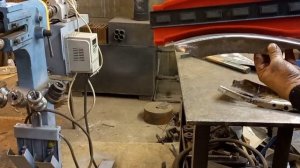 ПРОЦЕСС ИЗГОТОВЛЕНИЯ ПОДКРЫЛЬНИКА СВОИМИ РУКАМИ. СТАНКИ ДЛЯ КУЗОВНОГО РЕМОНТА В ДЕЛЕ.