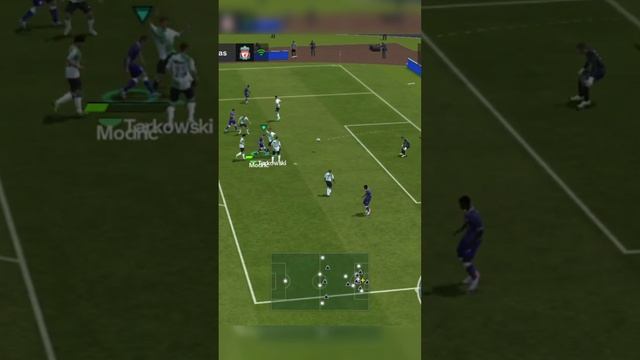 восьмой день как я скачал фифа мобайл 200.000 фанатов )