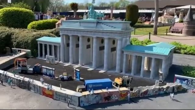 Парк «Мини-Европа» в Брюсселе смотреть онлайн