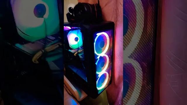 Можно долго залипать на эту красоту#2023 #обзор #рекомендации #shorts#компьютер#красота смотреть онлайн