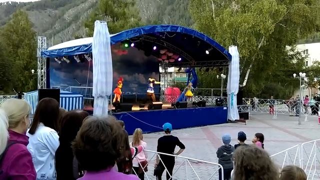 Песня 1 из концерта на День посёлка Черёмушки 29 августа 2015г смотреть онлайн