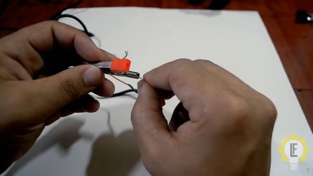 Fonte de 12v com carregadores de celular! Como fazer! смотреть онлайн