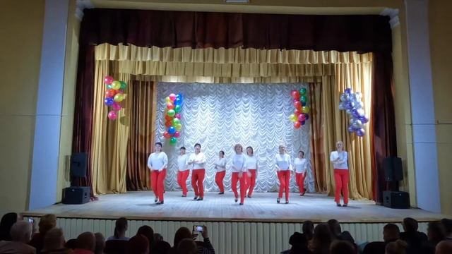 Танцевальный коллектив 