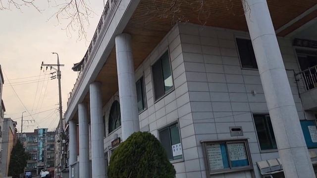 [한국사찰여행 - 용문사]서울 도심에서 찾을수 있는 고느적한 사찰로 봉제산 기슭에 있는 용문사,Yongmoonsa Temple смотреть онлайн