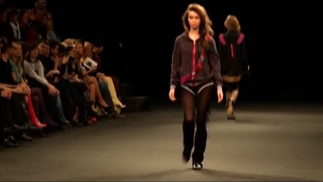 "Дефиле на Неве" Показ Katya Shehurina Часть 1 смотреть онлайн