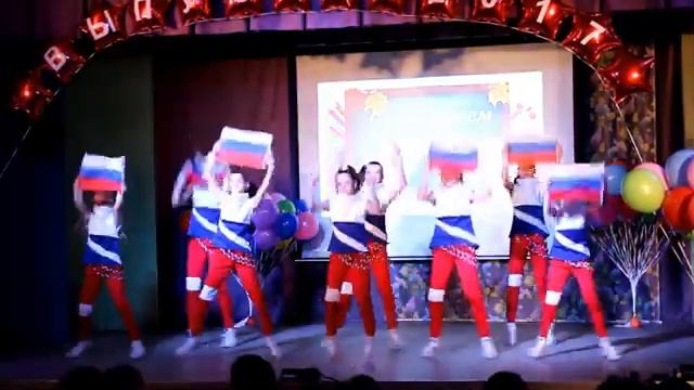 Выпускной в начальной школе МБОУ лицей №200 26.05.2017 смотреть онлайн