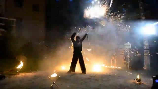 Фаер шоу (fire show) - Пиротехническая нарезка смотреть онлайн