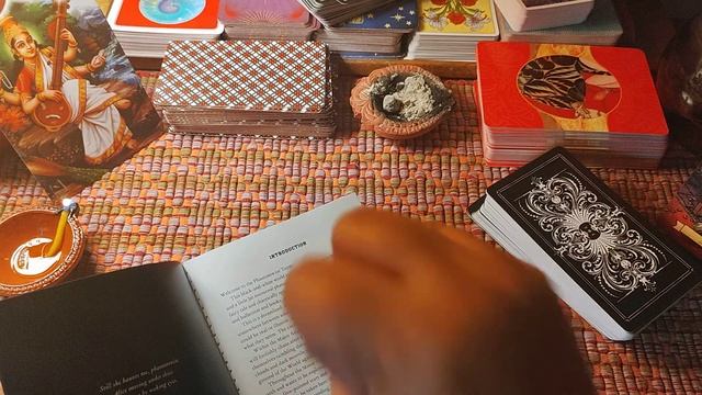 🐰Down the Rabbit hole! Deck Review Phantomwise Tarot Deck смотреть онлайн