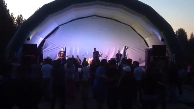 Взлетка 27.06.2015 "Poison Apples" Югорск (1 часть) смотреть онлайн
