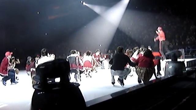 High School Musical The Ice Tour 2009 Were All In This Together Manchester MEN Arena смотреть онлайн
