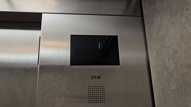 Epic Motor! 2005 Otis Series 4 Hydraulic Elevator at Atkins High School - Winston-Salem, NC смотреть онлайн