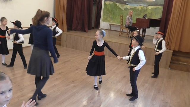 Куранта в исполнении второго класса. Декабрь 2023 смотреть онлайн