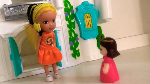 ZUMRAD va QIMMAT Ravshanoy talqinida 😂. Кукольный ТЕАТР для детей. PUPPET SHOW for kids. Story time смотреть онлайн