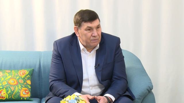 Гамил Әсхәдулла белән әңгәмә смотреть онлайн