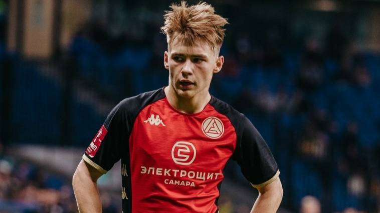 Полузащитник Никита Салтыков и его игровое видение смотреть онлайн