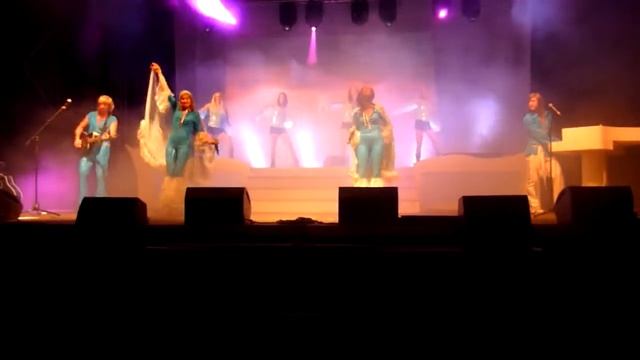 ABBA (Tribute Show) Dancing Queen смотреть онлайн
