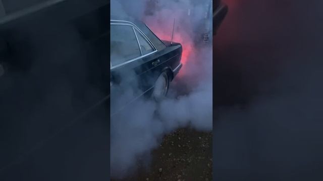 Бернаут на W126