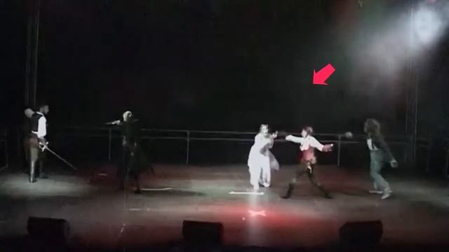 Банг со сцены! смотреть онлайн