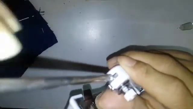 Mini Handheld Sewing Machine Repair And Needle Fixed смотреть онлайн