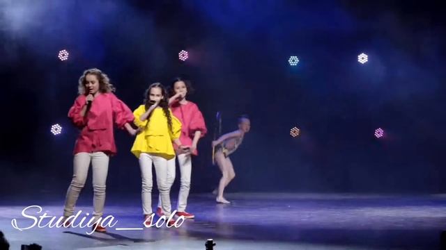 «На десерт» - Шоу-группа «Искра» (cover Open kids) смотреть онлайн