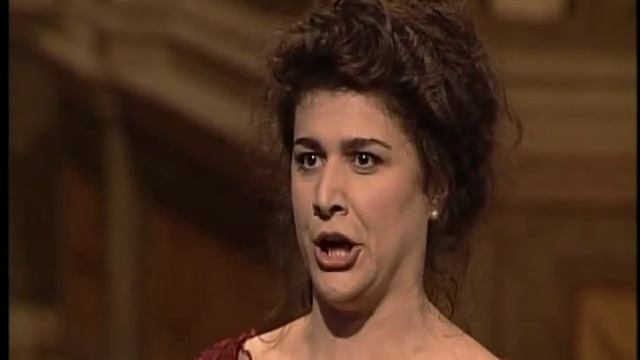 Cecilia Bartoli Live in Italy - Séguedille смотреть онлайн