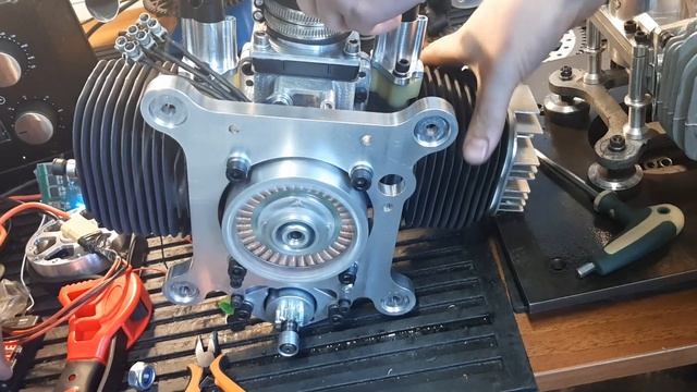 Наш стартер-генератор на 294см3 оппозите
Our Starter-generator On Our 294cc Boxer