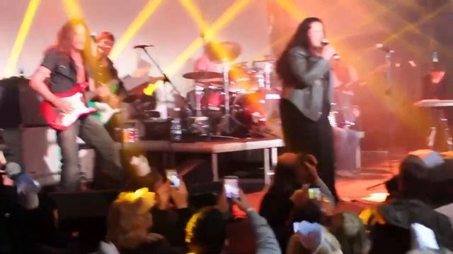 Концерт Сони Сотник. Руслана Писанка "Не плачь" смотреть онлайн