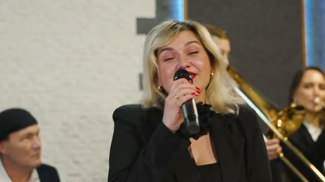 Музыкальная группа MarsFunkyBand
Из Казани исполняет песню 
I wish  (Cover)