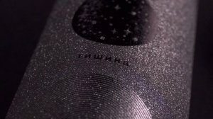 Этикетка Espace: эффект мерцания