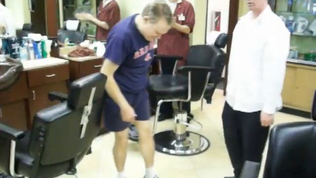 Bobby teachin Ronnie how to dance смотреть онлайн