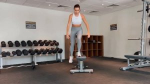 Подъем на скамью одной ногой