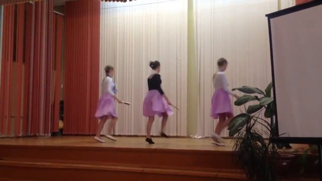 French Dance смотреть онлайн