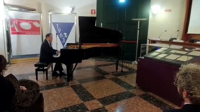 Presentazione del CD di ALI HIRECHE e dell’opera del pittore GIULIO FRIGO смотреть онлайн