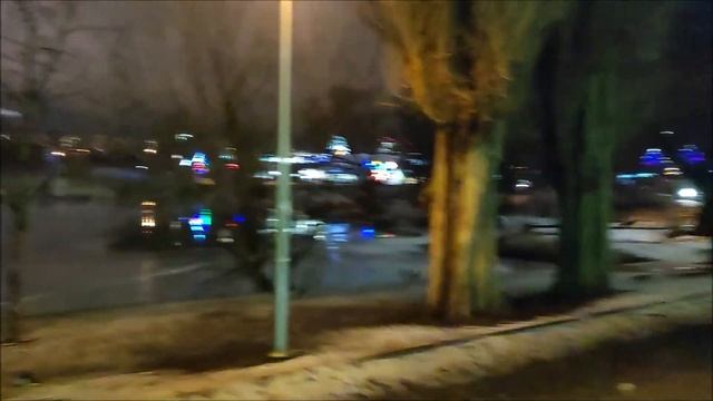 Утки на реке Везелка. В центре города Белгород. смотреть онлайн