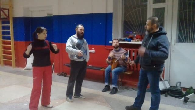 За лесом солнце просияло