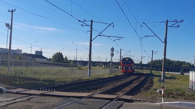 Тепловоз ТЭП70БС-249 и пригородный поезд Ужовка - Рузаевка смотреть онлайн